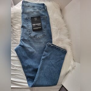 NEW-Forever 21 Curved Straight Denim Jeans, Size 31
